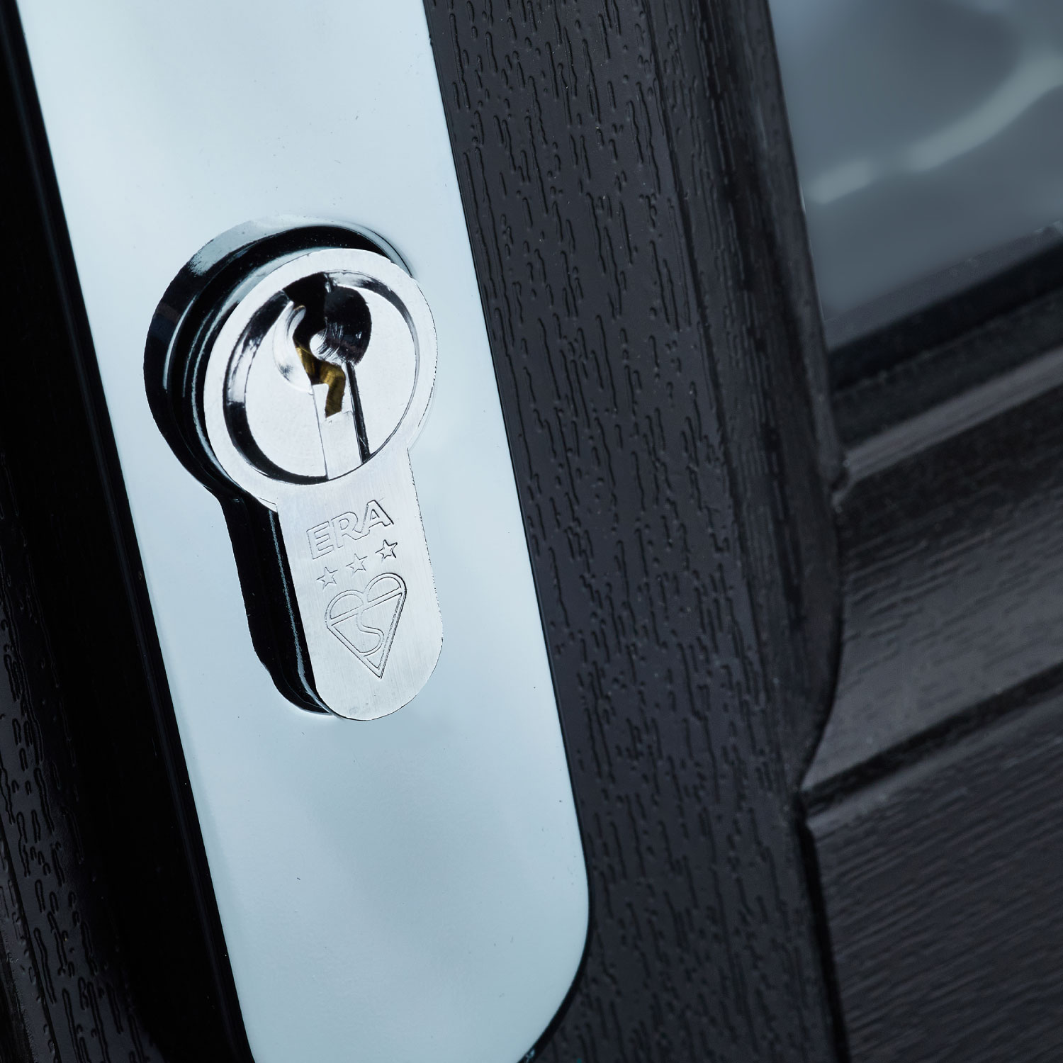 Sarah Knight, explores how door manufacturers can meet the dhf’s latest technical standards, whilst simultaneously reflecting current design trends, by specifying certified suites of hardware.